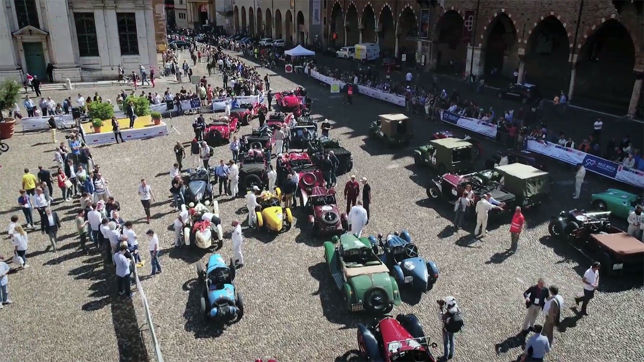 La 1000 Miglia a Mantova<br>città d'arte e di Cultura