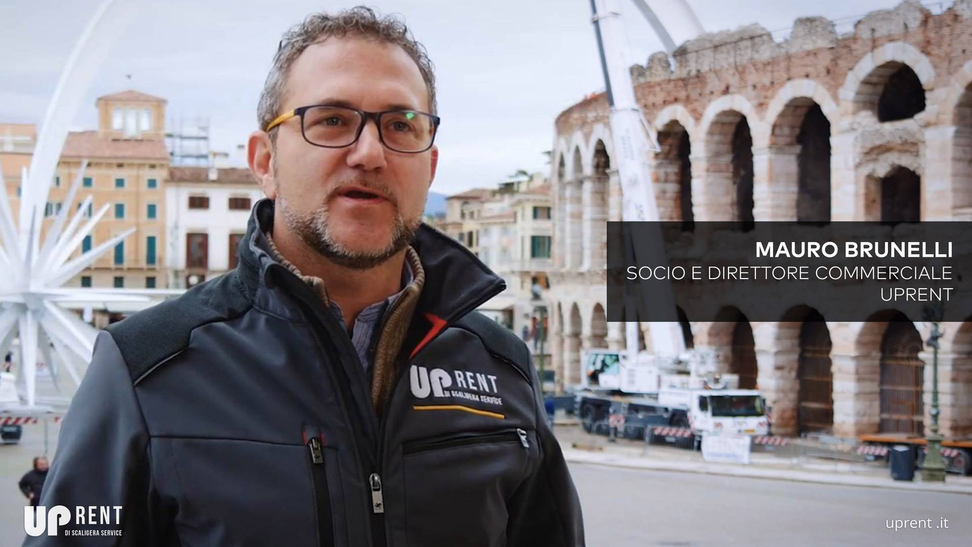 UpRent Installazione Stella di Natale Arena di Verona