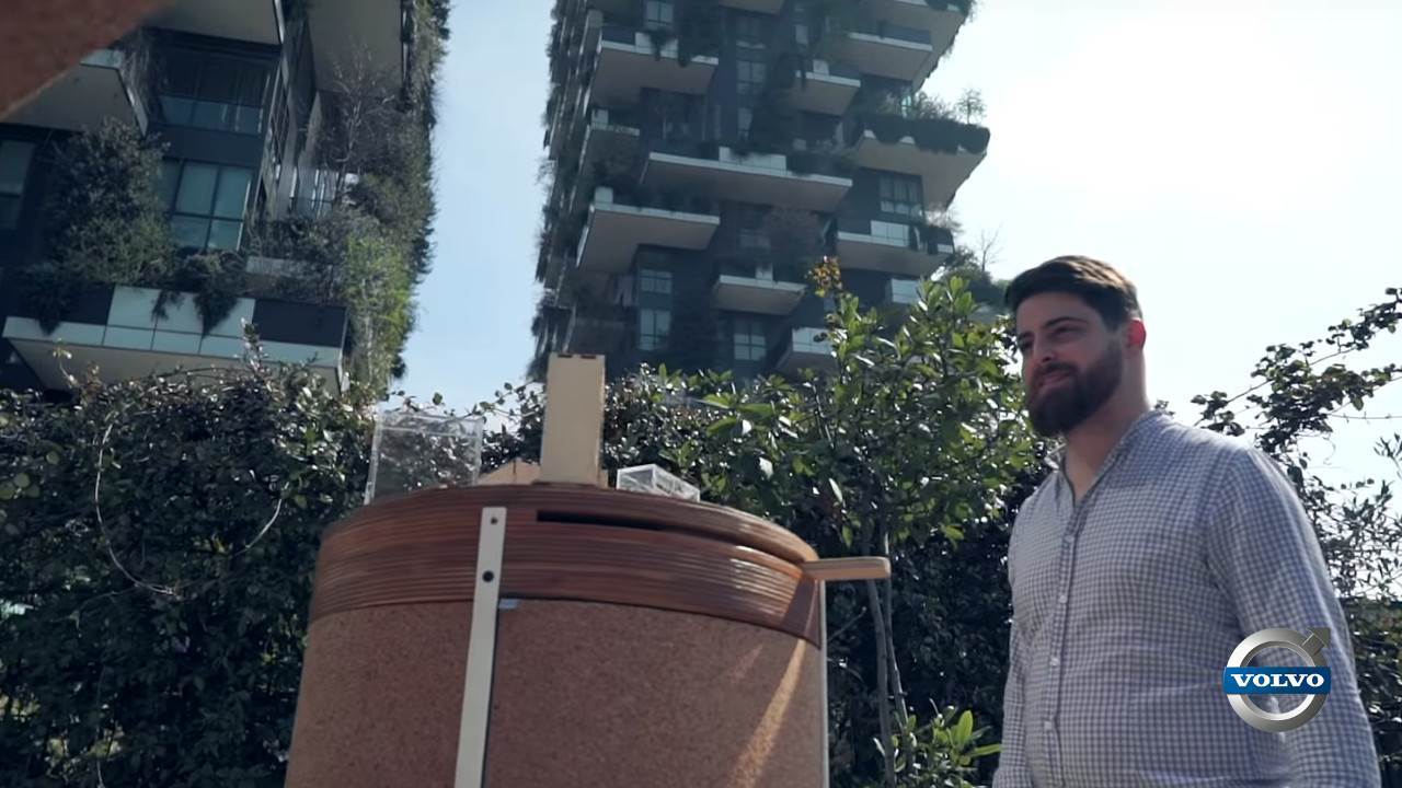 TASTE OF VOLVO. Roberto and the city bees